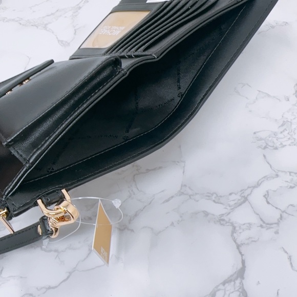 Michael Kors Double zip wallet - Picture 8 of 8